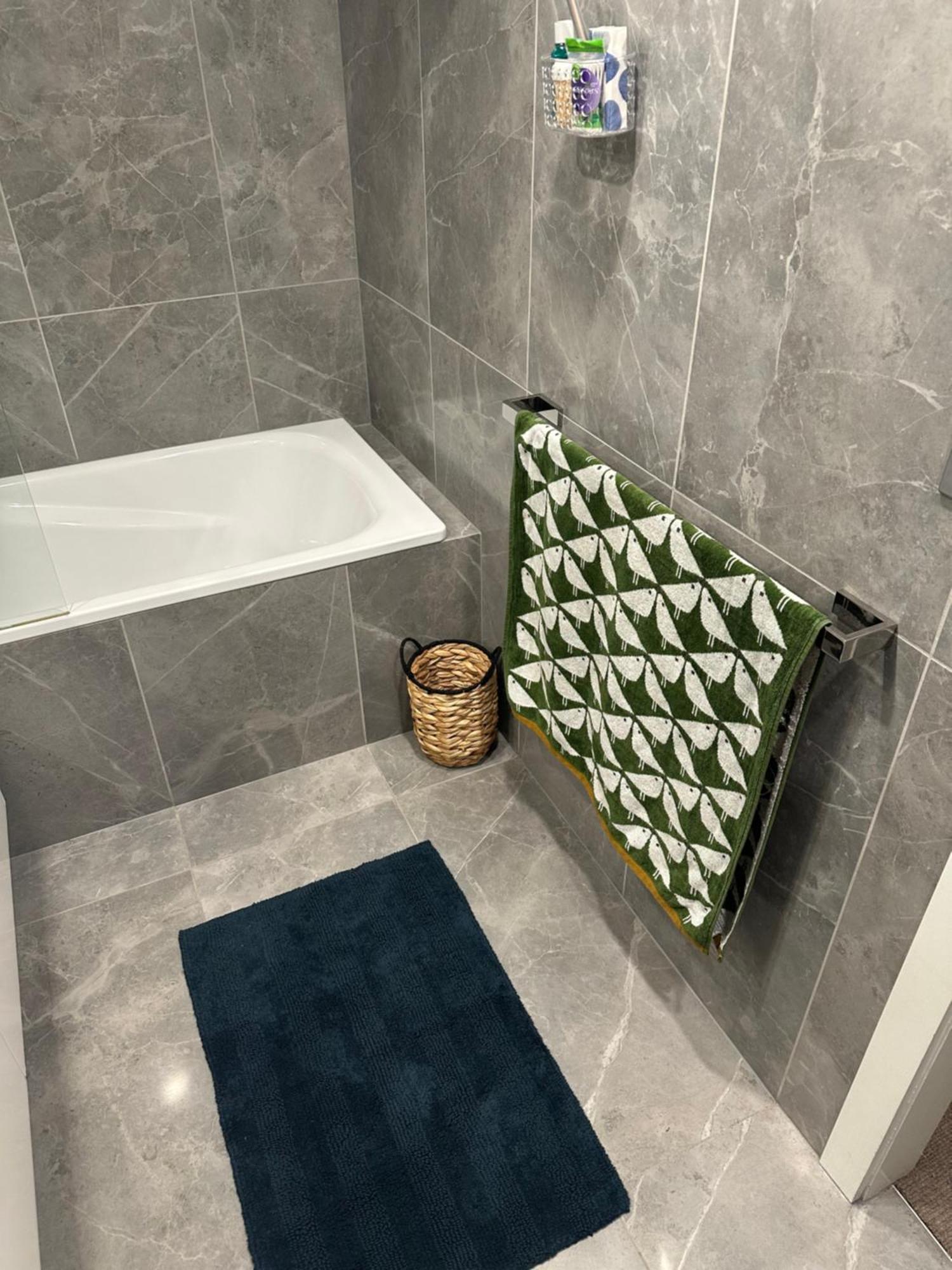 Private 1 Bed Accom With Bathroom In A 3 Bed Apartment - Melb Cbd, Regency Towers - Free Parking, Wifi And Pool 墨尔本 外观 照片